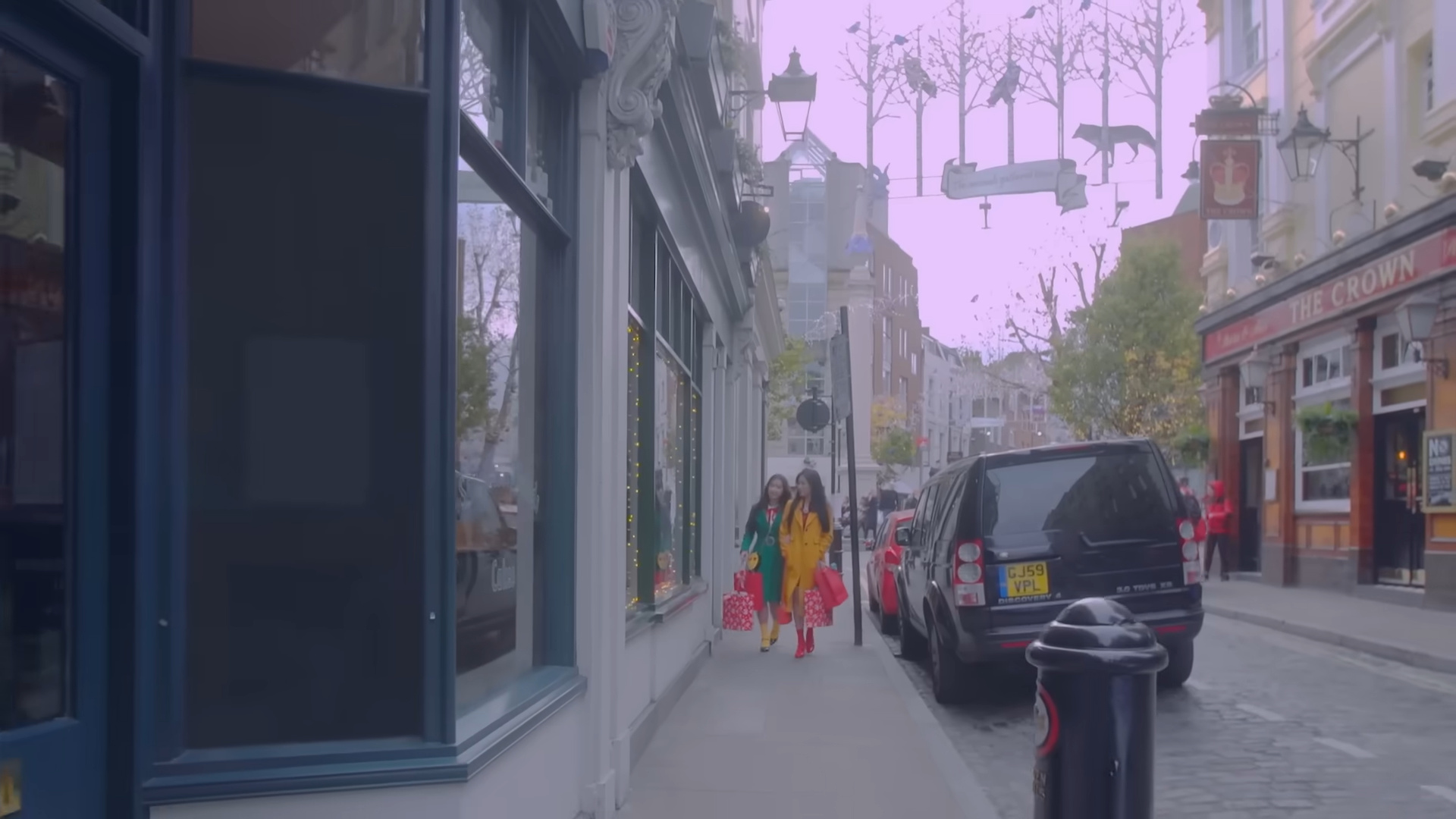 Heejin and Hyunjin walking together.